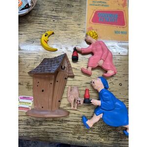 Vintage 1970s  Arnells Race to the Outhouse Chalkware Set